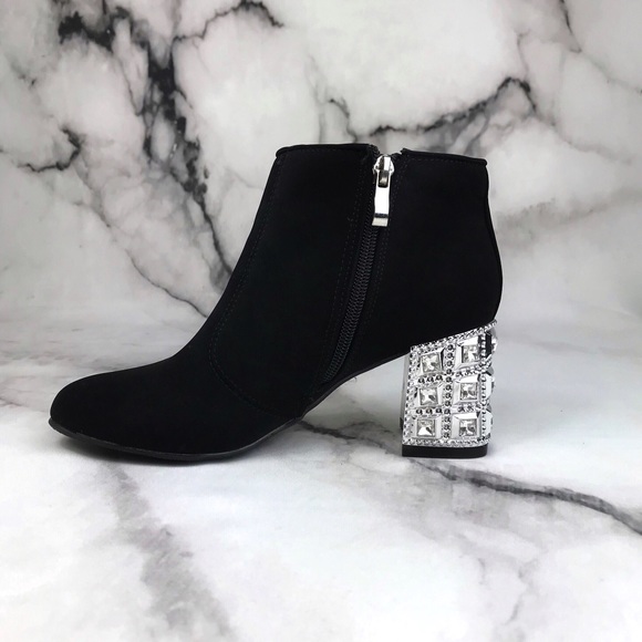 Madeline Stuart Black Ankle Boots Bedazzled Heels - Picture 3 of 7